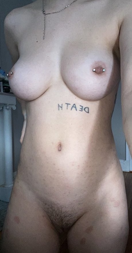 Foto di nudo di fuga di OnlyFans di Radianttoilet