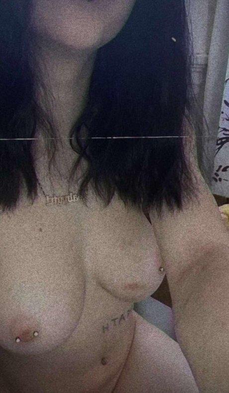 Foto di nudo di fuga di OnlyFans di Radianttoilet
