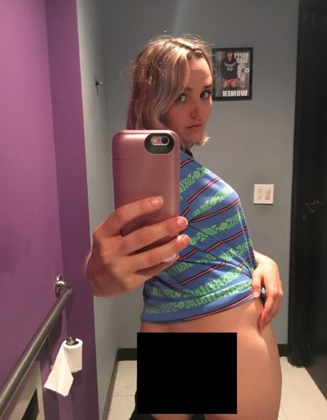 Foto di nudo di fuga di OnlyFans di Chloe Fineman