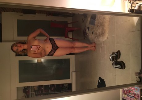 Chloe Fineman