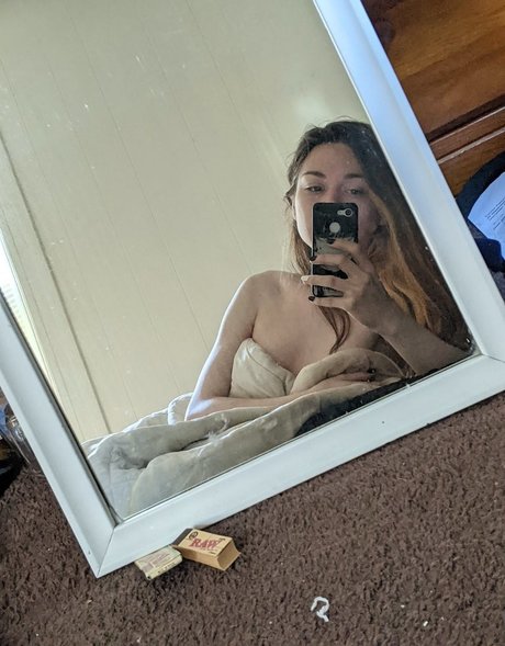 Foto di nudo di fuga di OnlyFans di Cloudy