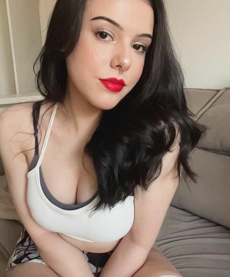 Foto di nudo di fuga di OnlyFans di Emilyisredcoat