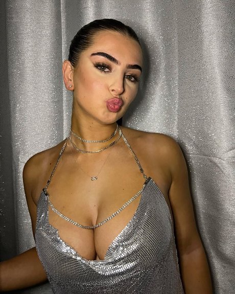 Foto di nudo di fuga di OnlyFans di Diana Lapo