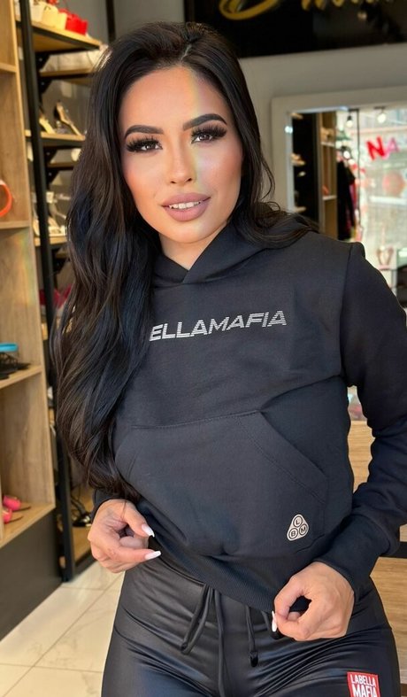 Foto di nudo di fuga di OnlyFans di Larissa Nunes