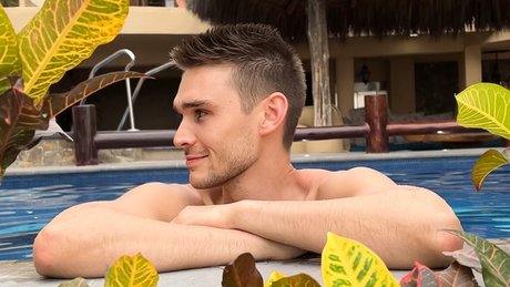 Foto di nudo di fuga di OnlyFans di Liam Arnolds