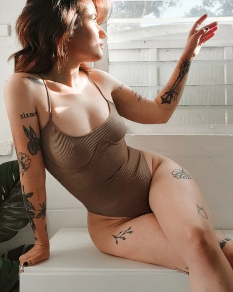 L