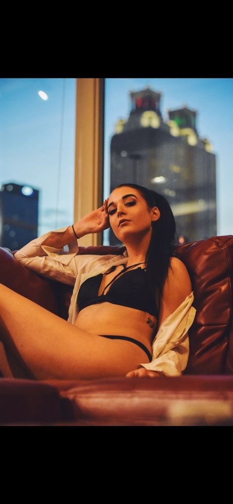 Foto di nudo di fuga di OnlyFans di Lexy Love