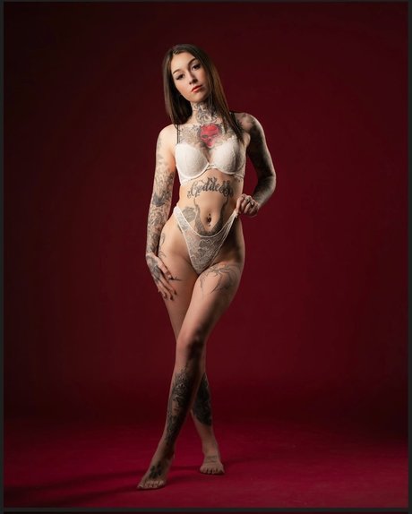 Foto di nudo di fuga di OnlyFans di Lexi