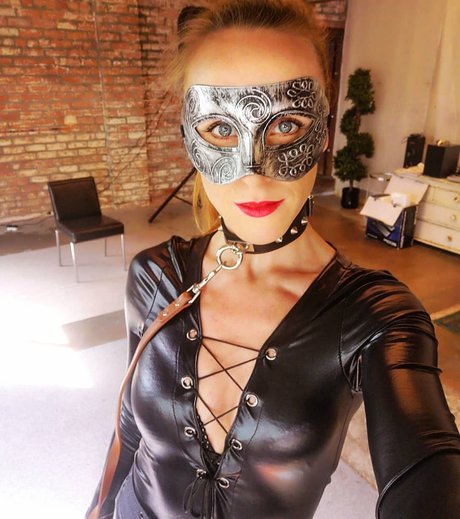 Foto di nudo di fuga di OnlyFans di Lexi Leatherland