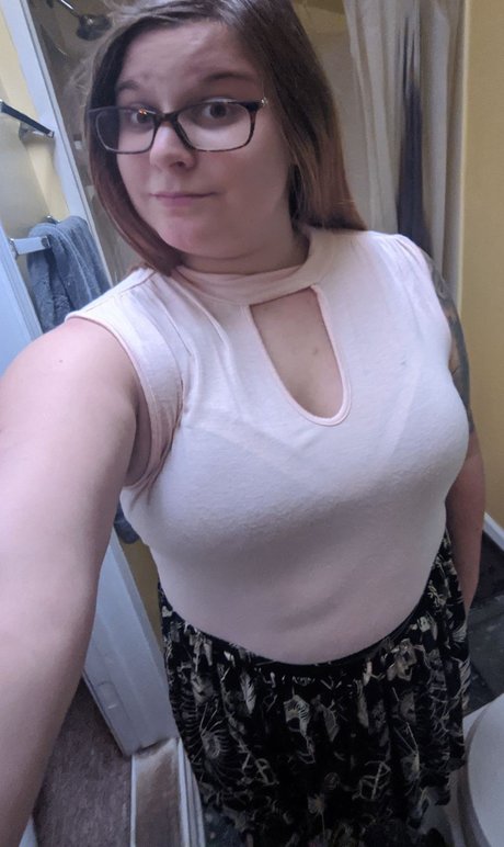Foto di nudo di fuga di OnlyFans di Lexie