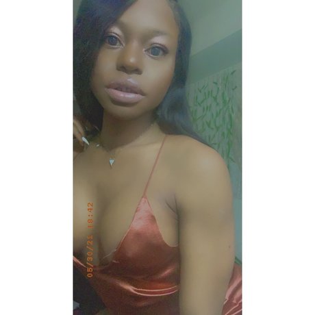 Foto di nudo di fuga di OnlyFans di Lexi