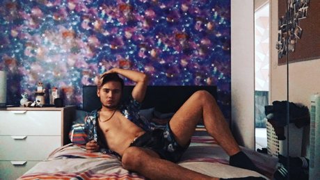 Foto di nudo di fuga di OnlyFans di Lewis