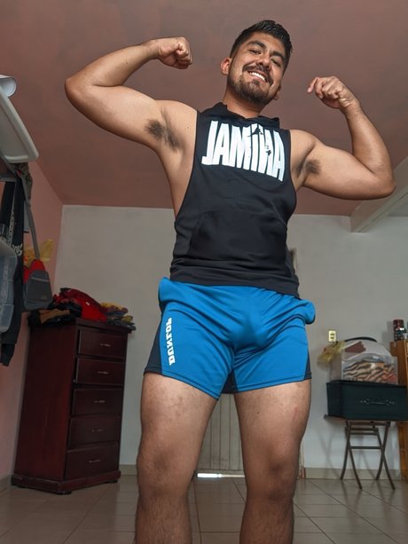 Foto di nudo di fuga di OnlyFans di Levi