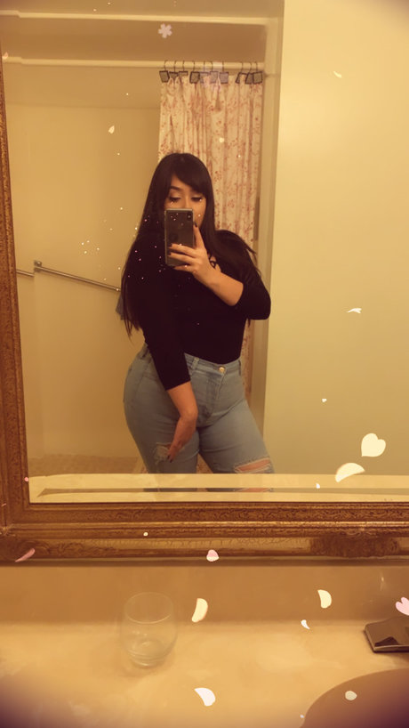 Foto di nudo di fuga di OnlyFans di Aspen Baker