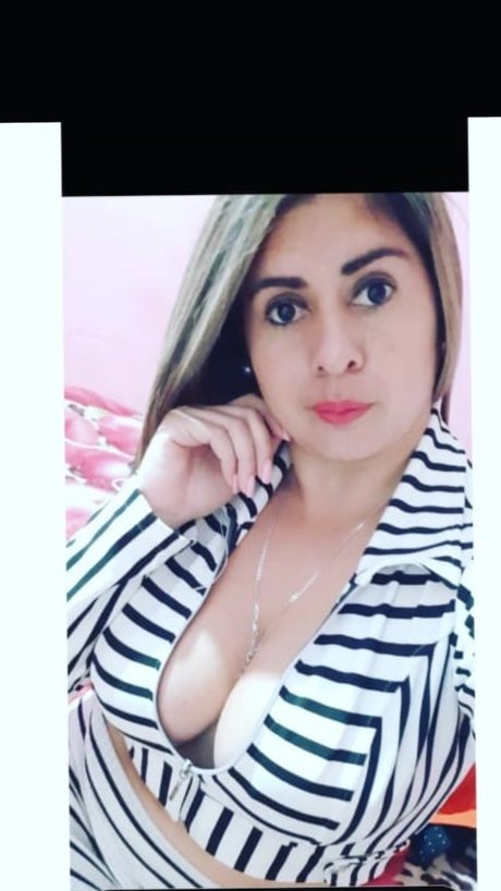 Foto di nudo di fuga di OnlyFans di Leticia