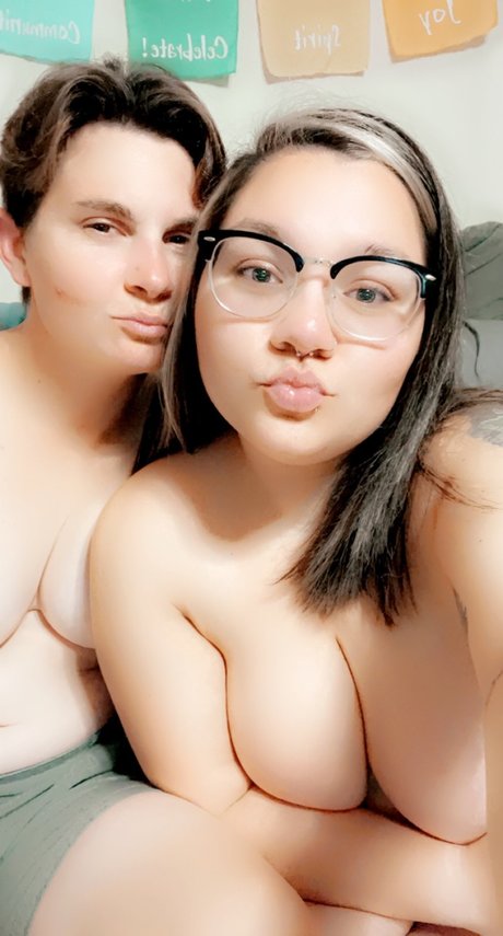Foto di nudo di fuga di OnlyFans di Angela