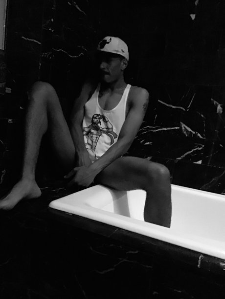Foto di nudo di fuga di OnlyFans di Allofleroyyyhim1136