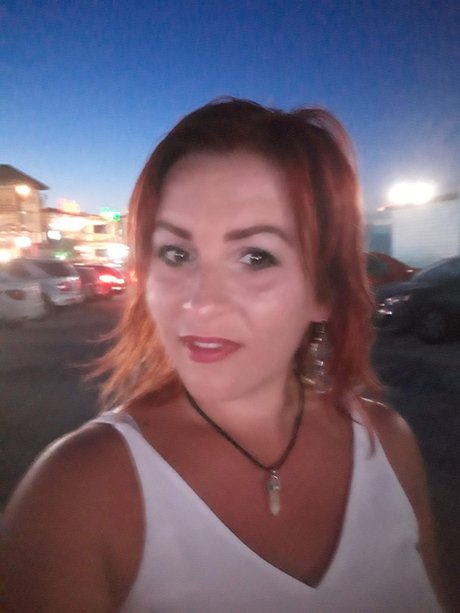Foto di nudo di fuga di OnlyFans di Leosunqueen