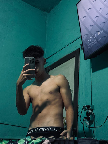 Foto di nudo di fuga di OnlyFans di     