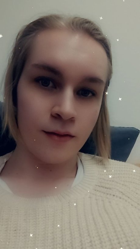 Foto di nudo di fuga di OnlyFans di Leonora