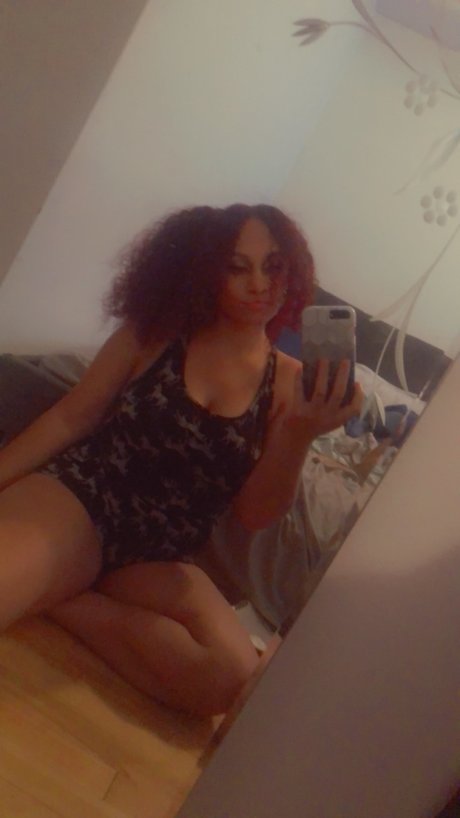 Foto di nudo di fuga di OnlyFans di Leonna Ampamp Cherry 