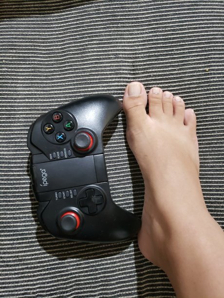 Foto di nudo di fuga di OnlyFans di Little Angels Foot