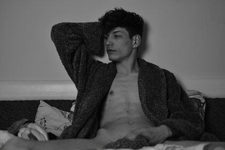 Foto di nudo di fuga di OnlyFans di Leon Horvath