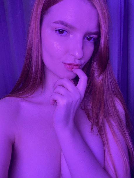 Foto di nudo di fuga di OnlyFans di Lena Fox