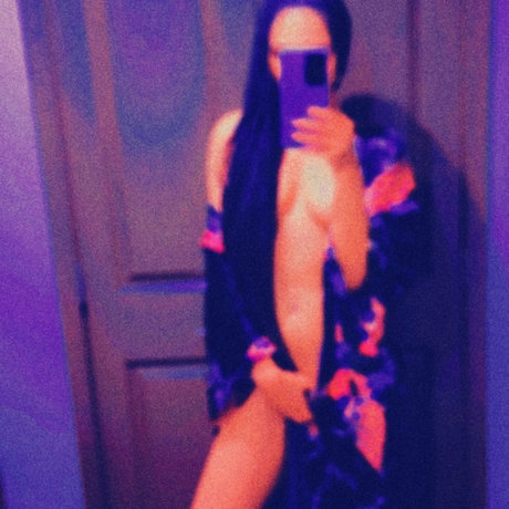 Foto di nudo di fuga di OnlyFans di Lena Banks