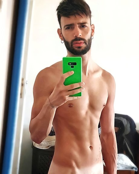 Foto di nudo di fuga di OnlyFans di Lelex Goodboy Free