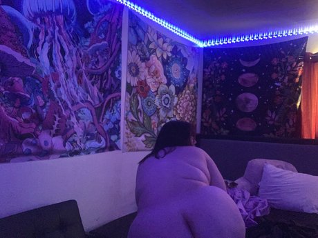 Foto di nudo di fuga di OnlyFans di Leighann
