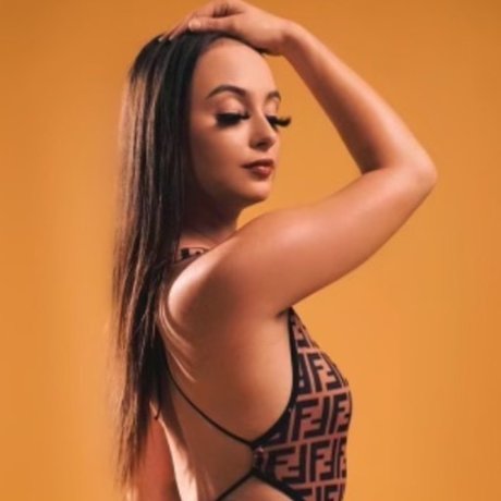 Foto di nudo di fuga di OnlyFans di Leiataylor