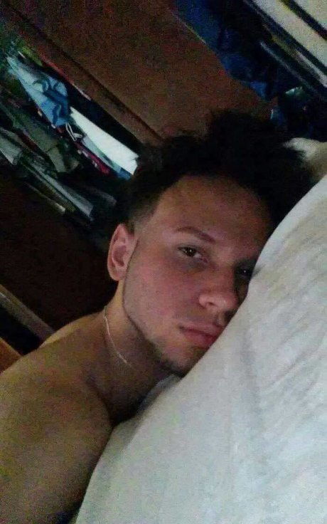Foto di nudo di fuga di OnlyFans di Legacy