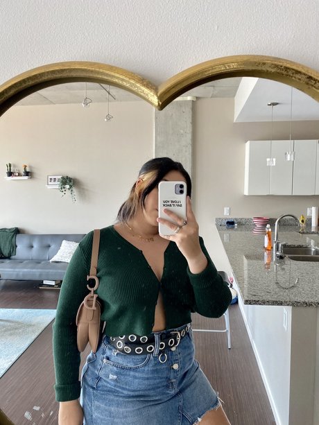 Foto di nudo di fuga di OnlyFans di Lee