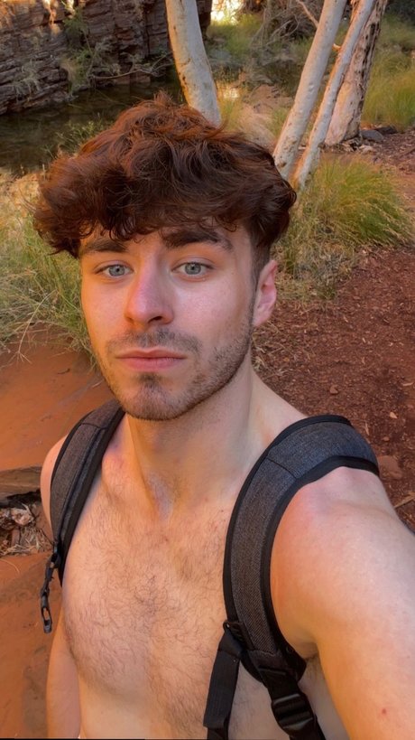 Foto di nudo di fuga di OnlyFans di Lee