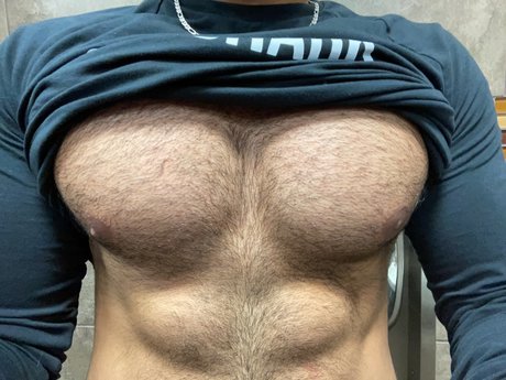 Foto di nudo di fuga di OnlyFans di Malek
