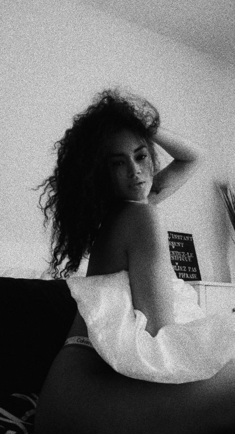 Foto di nudo di fuga di OnlyFans di Lea Lalay