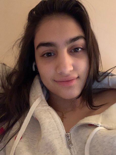 Foto di nudo di fuga di OnlyFans di Leah