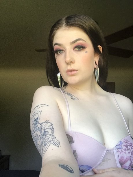 Foto di nudo di fuga di OnlyFans di Leah Beah