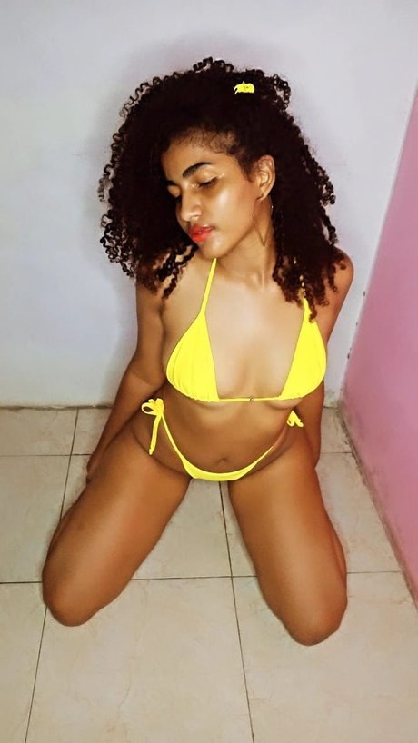 Foto di nudo di fuga di OnlyFans di Luna