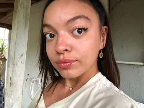 Foto di nudo di fuga di OnlyFans di Alison