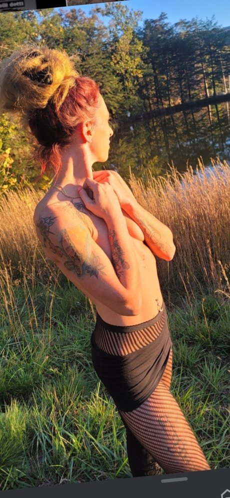 Foto di nudo di fuga di OnlyFans di Mysticaldimples0420