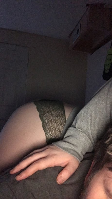 Foto di nudo di fuga di OnlyFans di Angela
