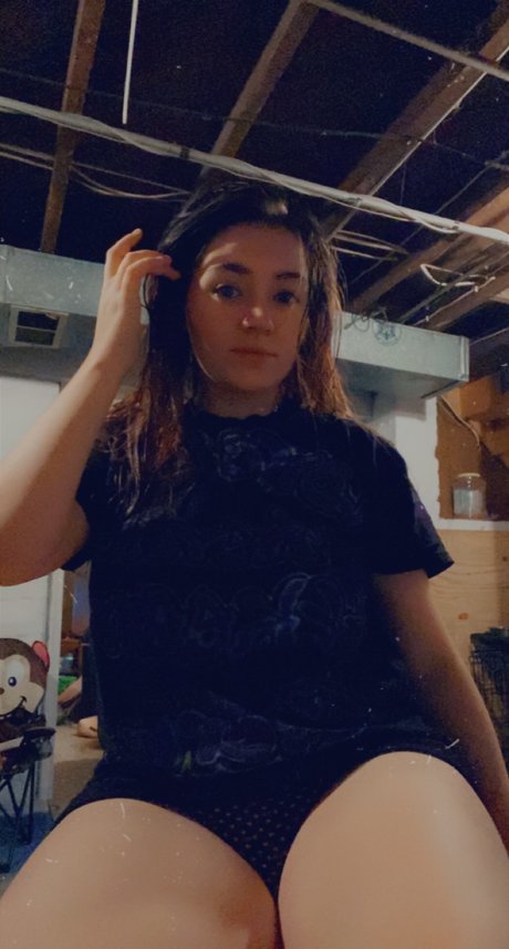 Foto di nudo di fuga di OnlyFans di Lina Babi