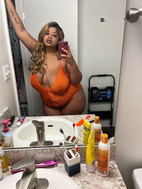 Foto di nudo di fuga di OnlyFans di Lilthickpisces