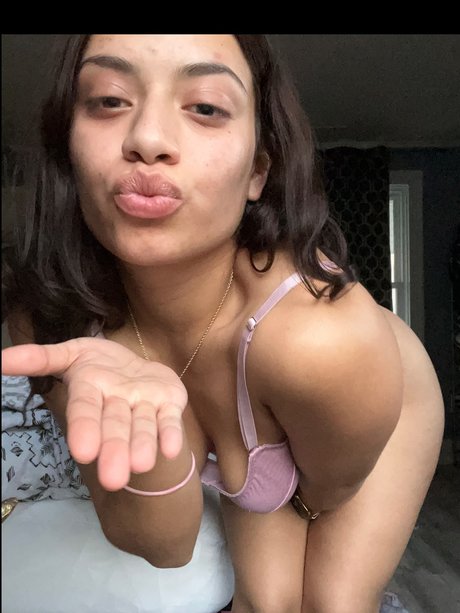 Foto di nudo di fuga di OnlyFans di Lilo Waters
