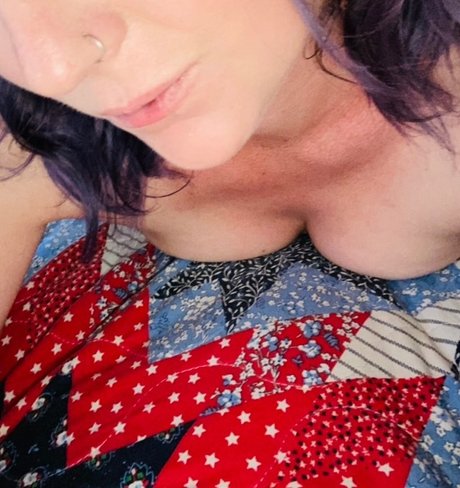 Foto di nudo di fuga di OnlyFans di Lilian