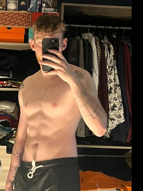 Foto di nudo di fuga di OnlyFans di Lilian Cren
