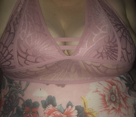Foto di nudo di fuga di OnlyFans di Lila Rush