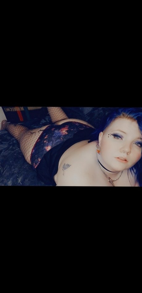 Foto di nudo di fuga di OnlyFans di Lilac Daydreams